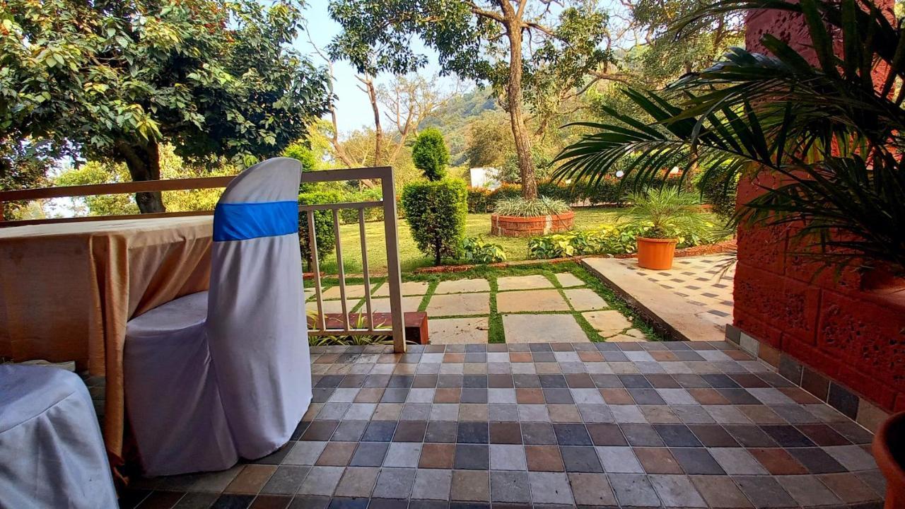 Serenity Resort Panhāla Buitenkant foto