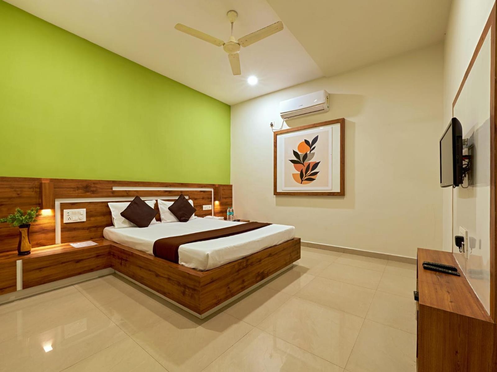 Serenity Resort Panhāla Buitenkant foto